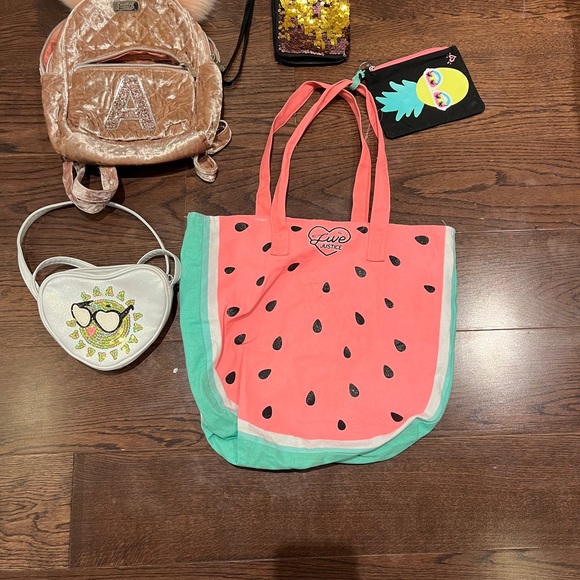 Bundle of 4 different bags/wallets - Picture 4 of 7